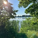 Dom wakacyjny Seeblick Am Harkebruegger Mit Sauna Und Kamin